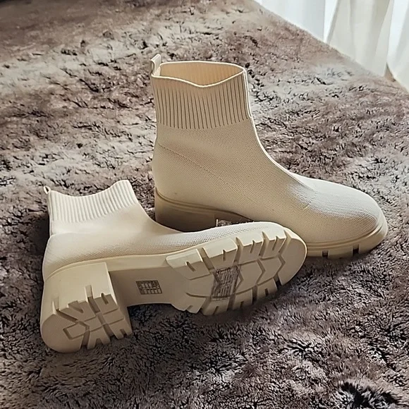 Ankle boots - Picture 2 of 3